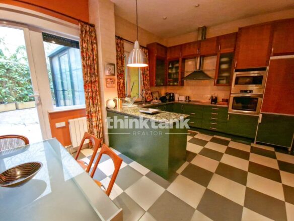 Exclusive Villa For Sale In Salamanca – Plaza Santa Eulalia