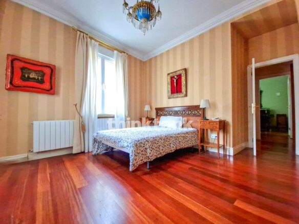 Exclusive Villa For Sale In Salamanca – Plaza Santa Eulalia