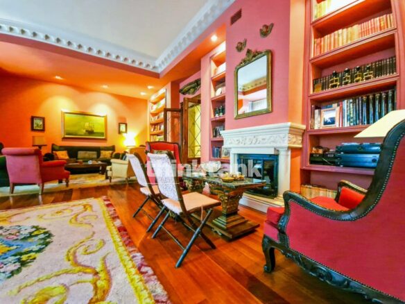 Exclusive Villa For Sale In Salamanca – Plaza Santa Eulalia