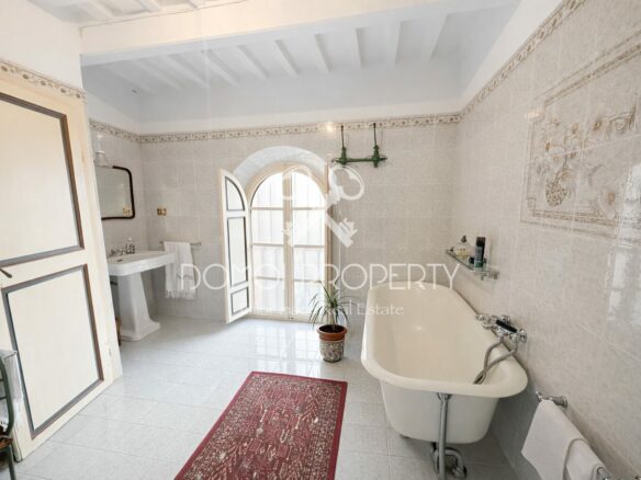 Porzione Di Villa In Stile Castello – Asciano (pisa)