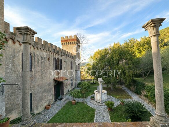 Porzione Di Villa In Stile Castello – Asciano (pisa)