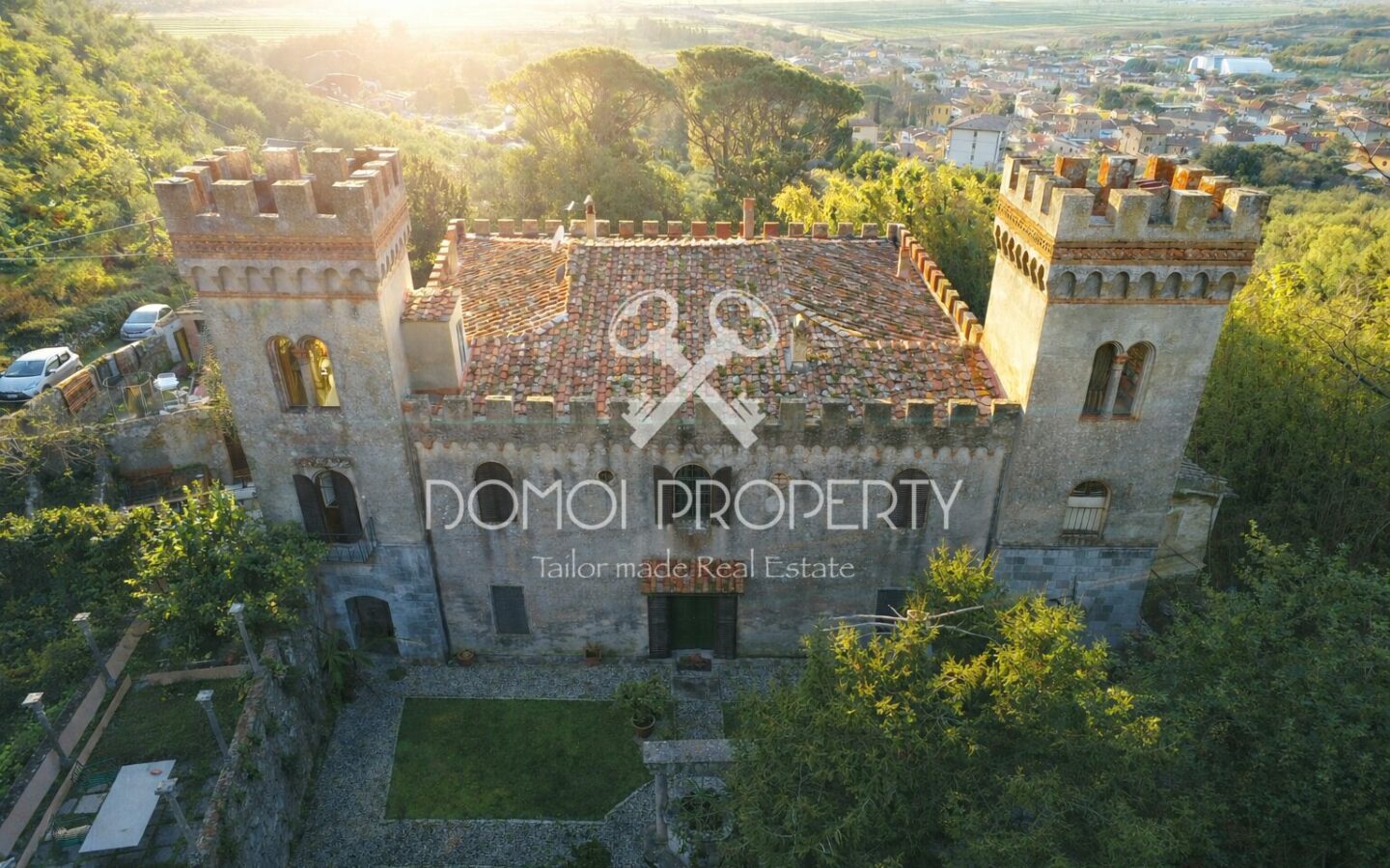 Porzione Di Villa In Stile Castello – Asciano (pisa)