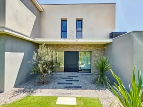 Brand-new Contemporary Villa In The Heart Of Mougins – Peaceful Setting & High-end Features