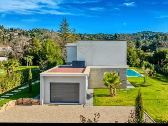 Brand-new Contemporary Villa In The Heart Of Mougins – Peaceful Setting & High-end Features