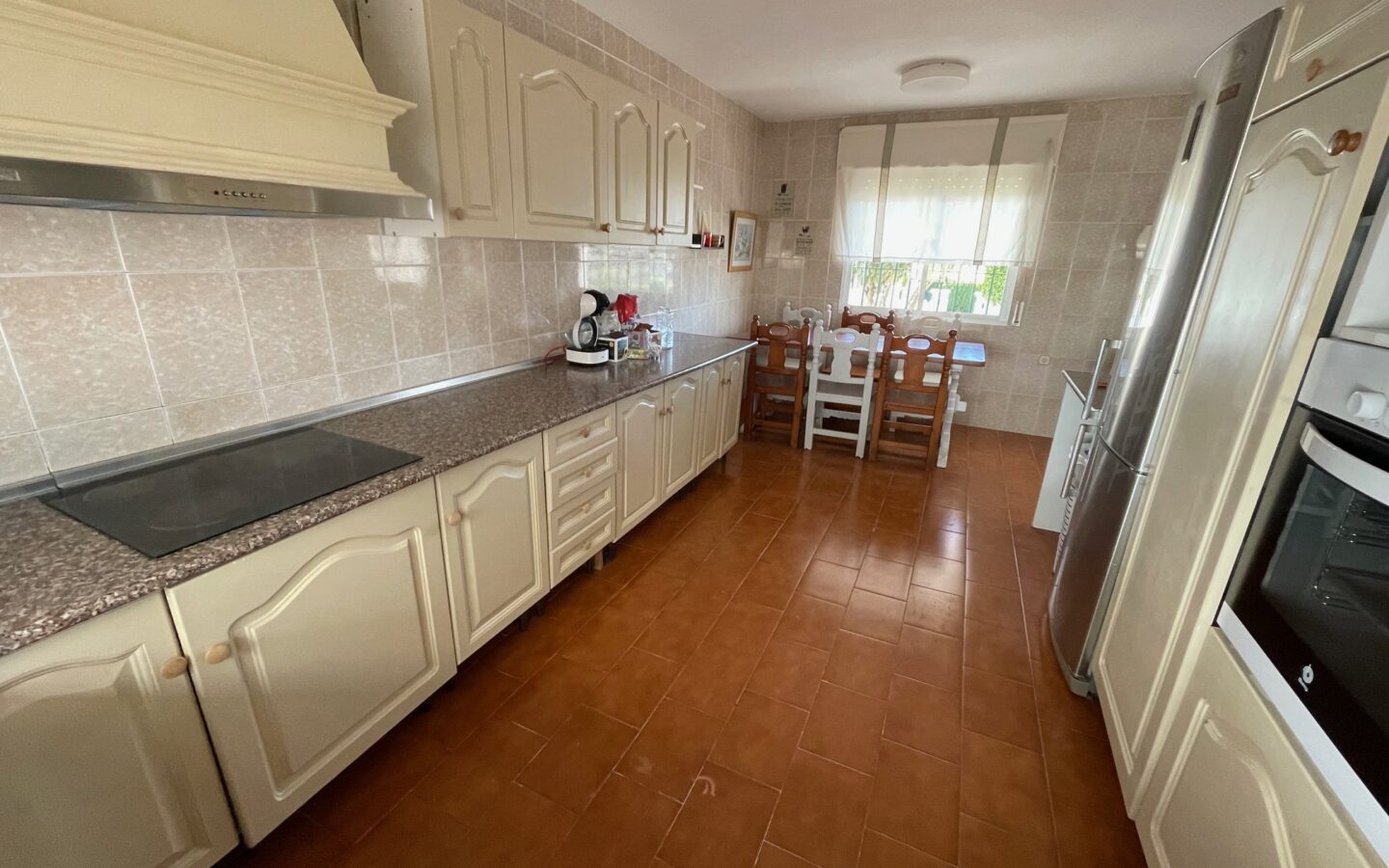 Estepona, Costa Del Sol, Sale Villa With Pool, Sea Views, Very Close To Hotel Kempinski And Playa Del El Padrón