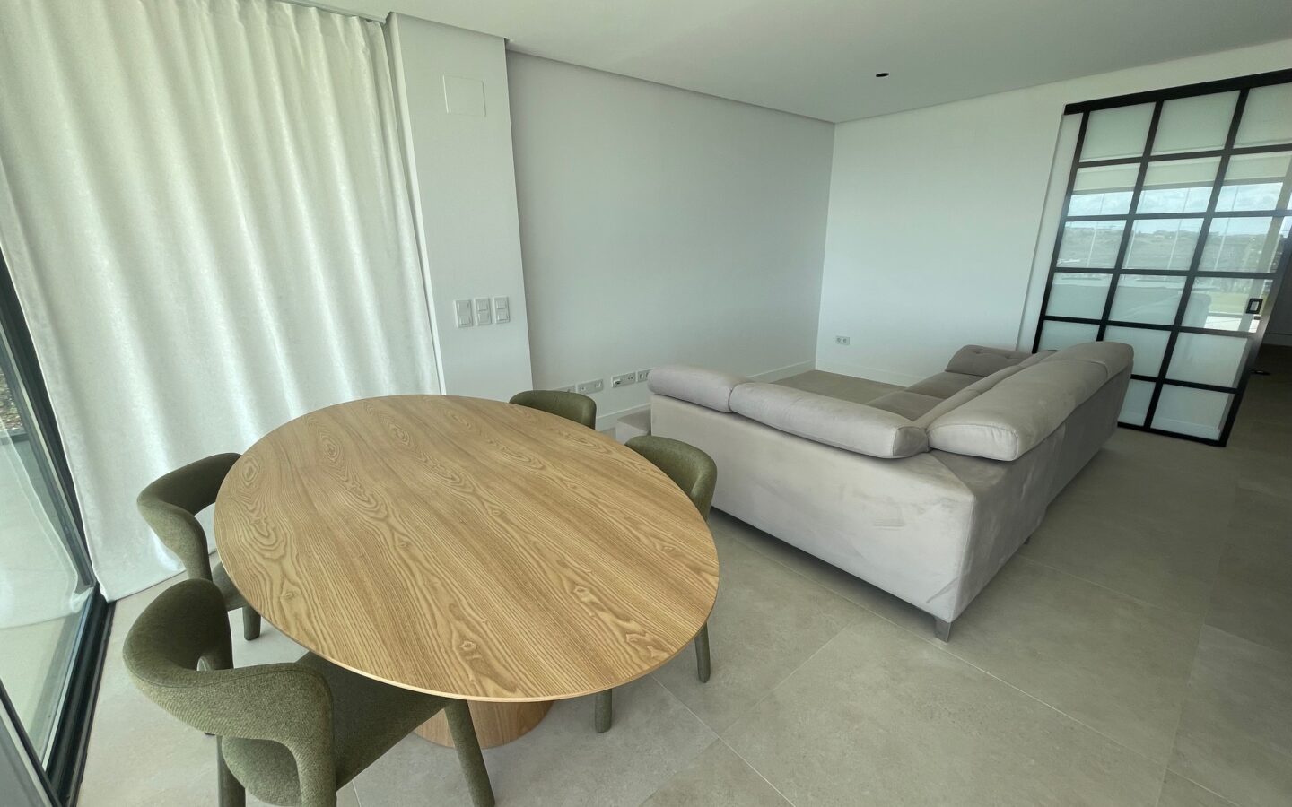 Estepona, Bajo De Lujo En Urb. Mirador De Estepona Hills. Estrenar Bajo Con Jardin Privado, 2 Garajes, 1 Gran Trastero