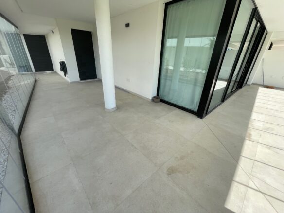 Estepona, Bajo De Lujo En Urb. Mirador De Estepona Hills. Estrenar Bajo Con Jardin Privado, 2 Garajes, 1 Gran Trastero