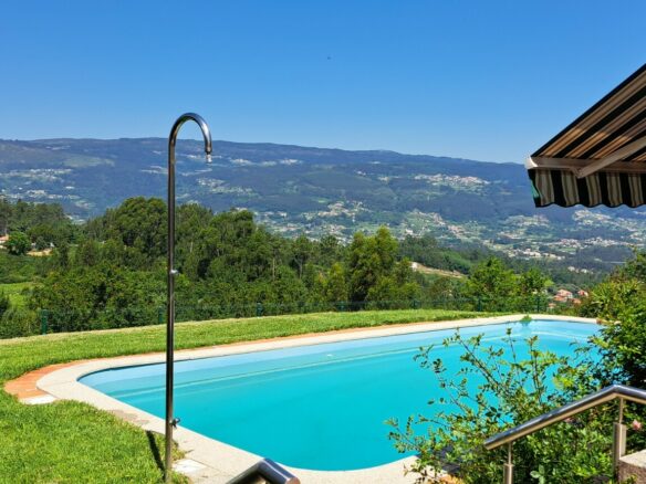 Casa T7 Com Piscina E Vistas Deslumbrantes – Ponte Da Barca – Portugal