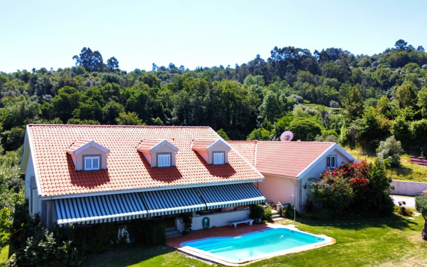 Casa T7 Com Piscina E Vistas Deslumbrantes – Ponte Da Barca – Portugal