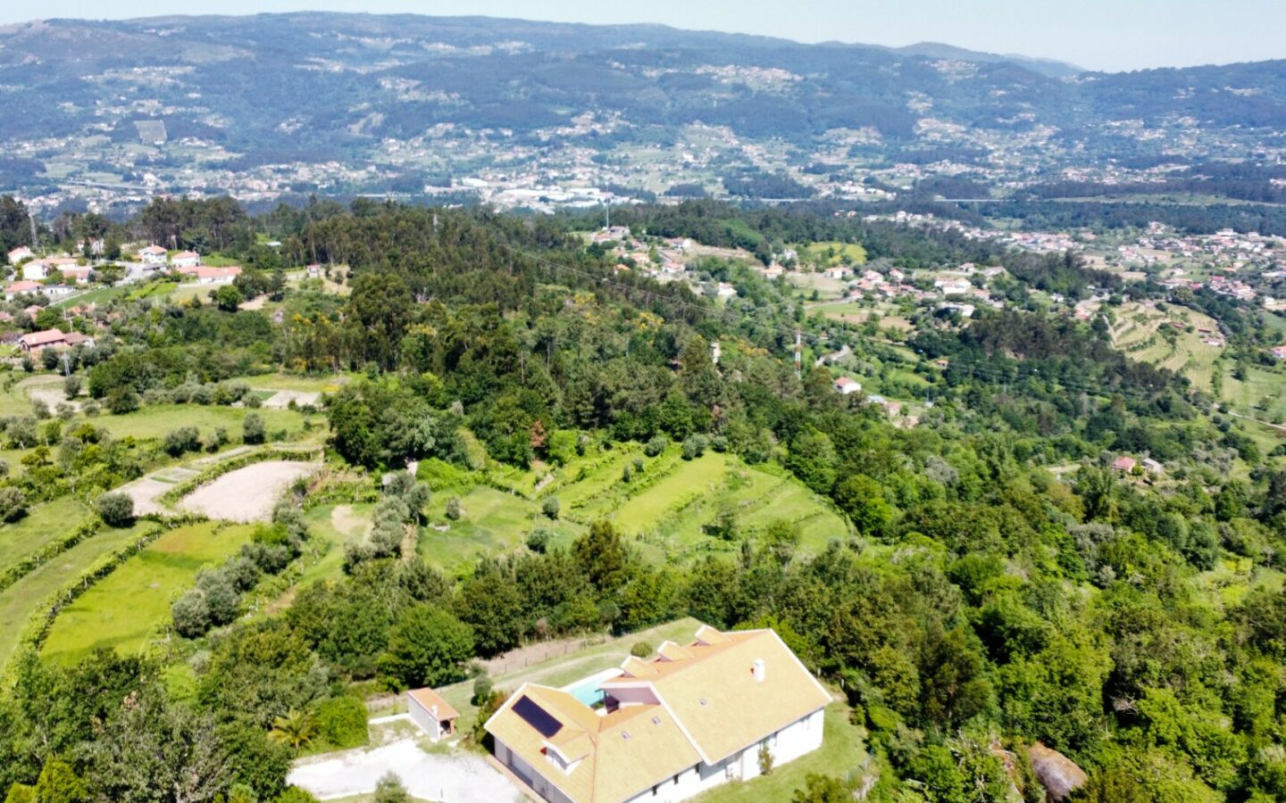 Casa T7 Com Piscina E Vistas Deslumbrantes – Ponte Da Barca – Portugal