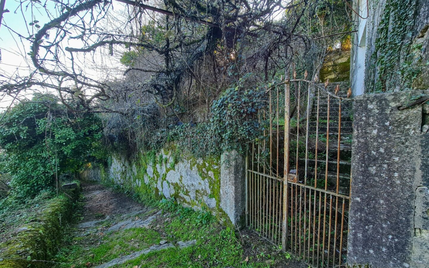 Propriedade Unica; Qta Rural C/8 Artº Urbanos P/habitação, +3ha Terreno – Vale – Arcos De Valdevez – Portugal