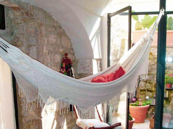 Ragusa, Modica: Immersed In The Disconcerting Glow Of The Modican Baroque, A Few Steps From The Main Street And Hidden A