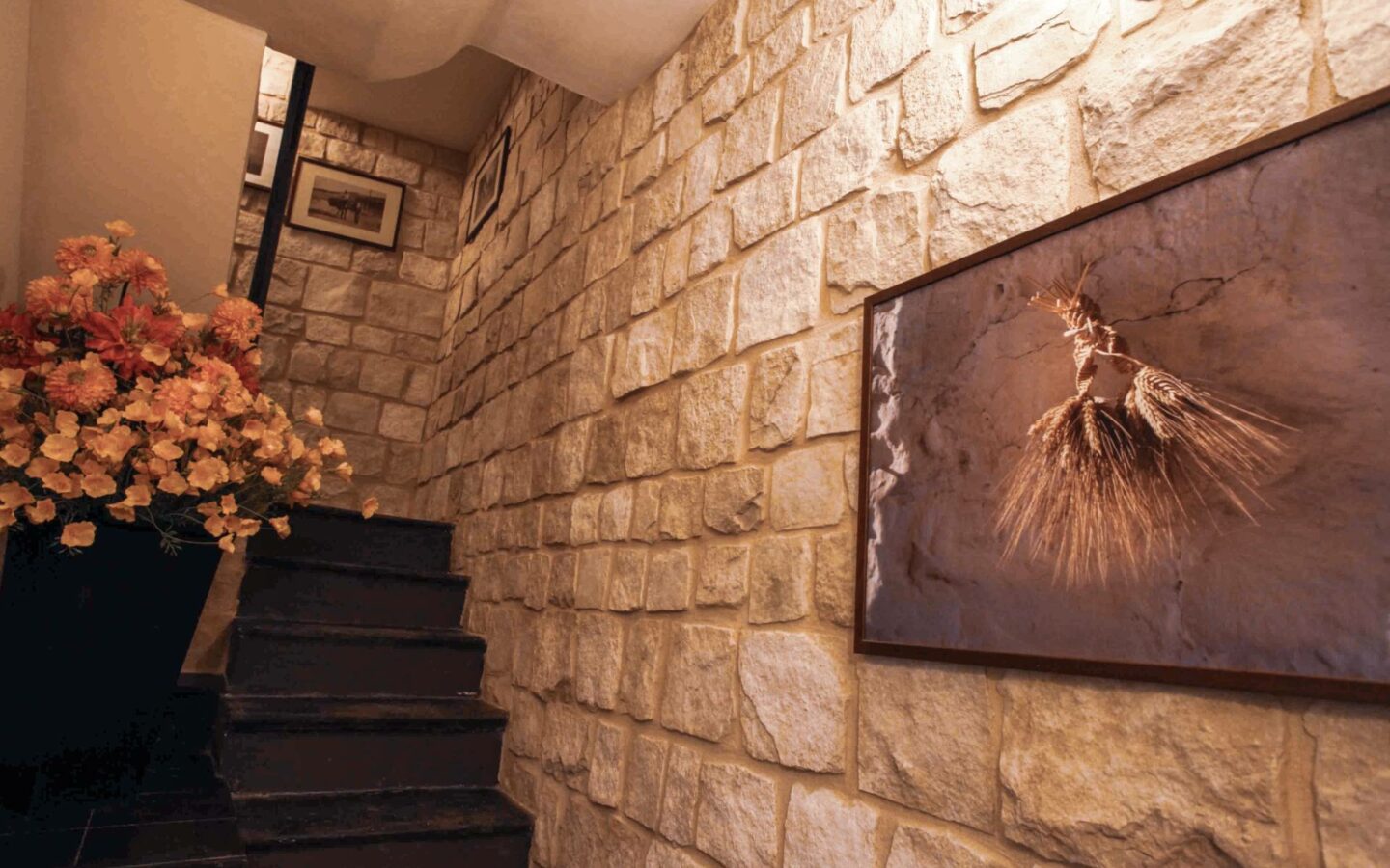 Ragusa, Modica: Immersed In The Disconcerting Glow Of The Modican Baroque, A Few Steps From The Main Street And Hidden A