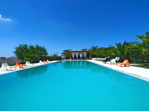 Immersed In The Ragusa Countryside Stands This Ancient Country House, Completely Renovated In 2005.