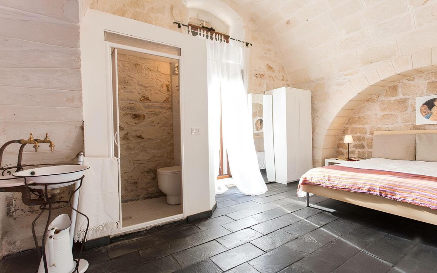 Immersed In The Ragusa Countryside Stands This Ancient Country House, Completely Renovated In 2005.