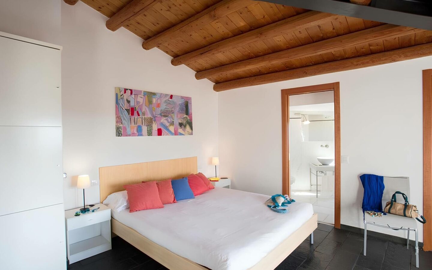 Immersed In The Ragusa Countryside Stands This Ancient Country House, Completely Renovated In 2005.