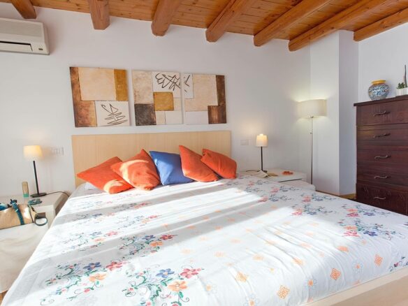 Immersed In The Ragusa Countryside Stands This Ancient Country House, Completely Renovated In 2005.