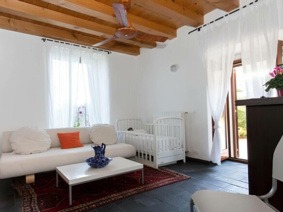 Immersed In The Ragusa Countryside Stands This Ancient Country House, Completely Renovated In 2005.