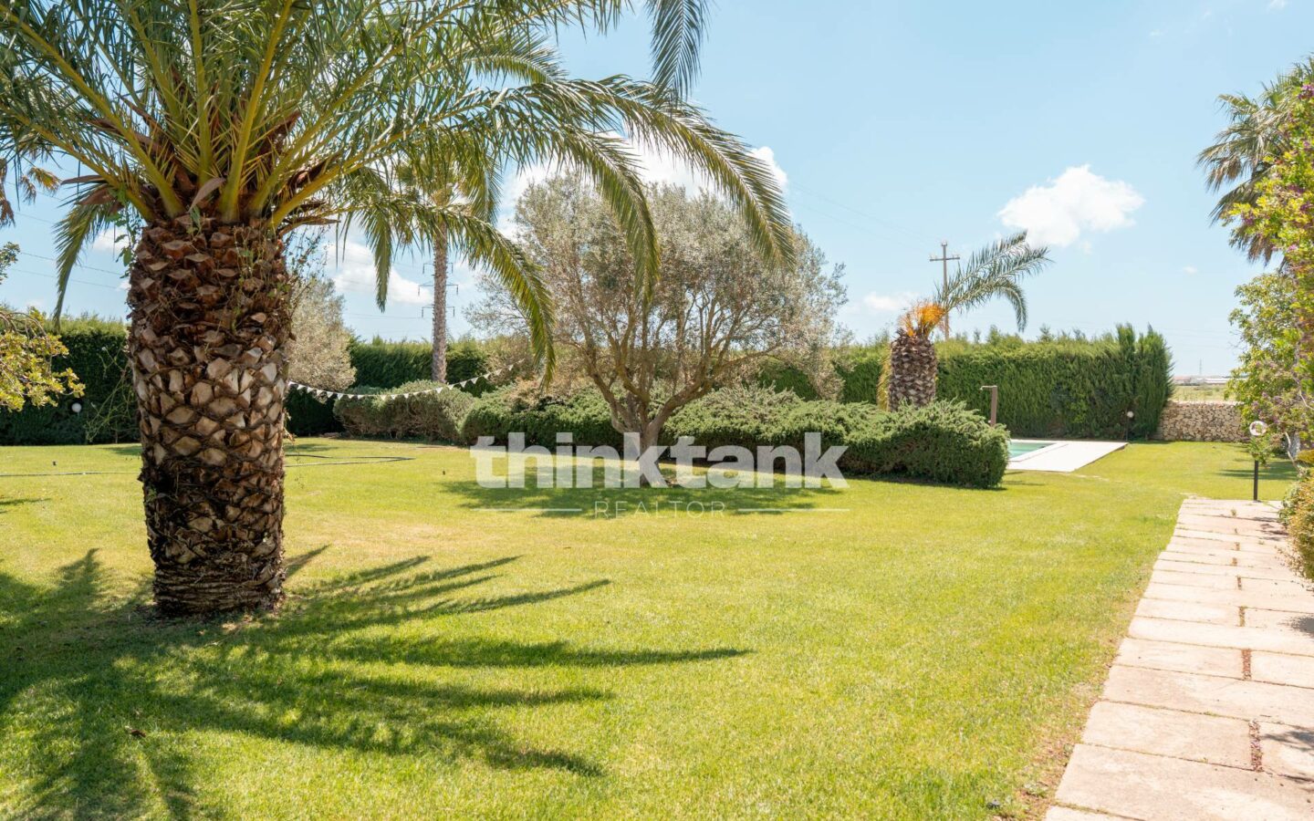 Renovated Accommodation Facility With Swimming Pool And Green Facilities