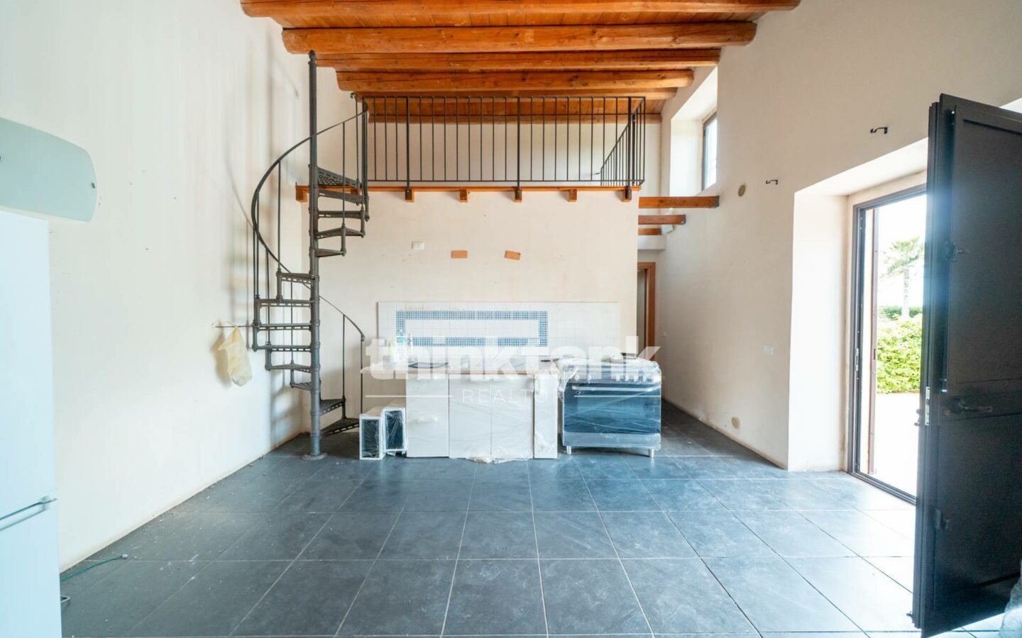 Renovated Accommodation Facility With Swimming Pool And Green Facilities