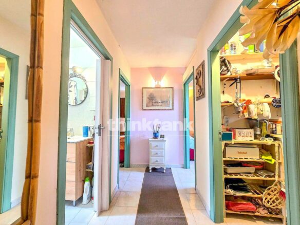 Villa In Modica Bassa With A Natural Cave And 1,600 Sq M Of Land.