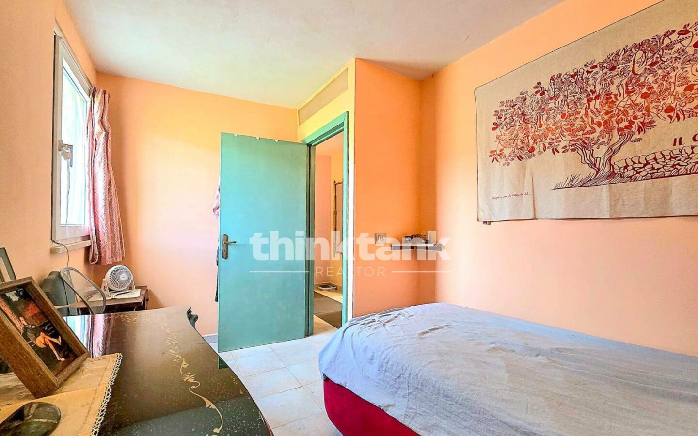 Villa In Modica Bassa With A Natural Cave And 1,600 Sq M Of Land.
