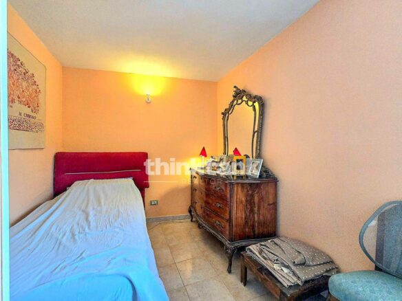 Villa In Modica Bassa With A Natural Cave And 1,600 Sq M Of Land.