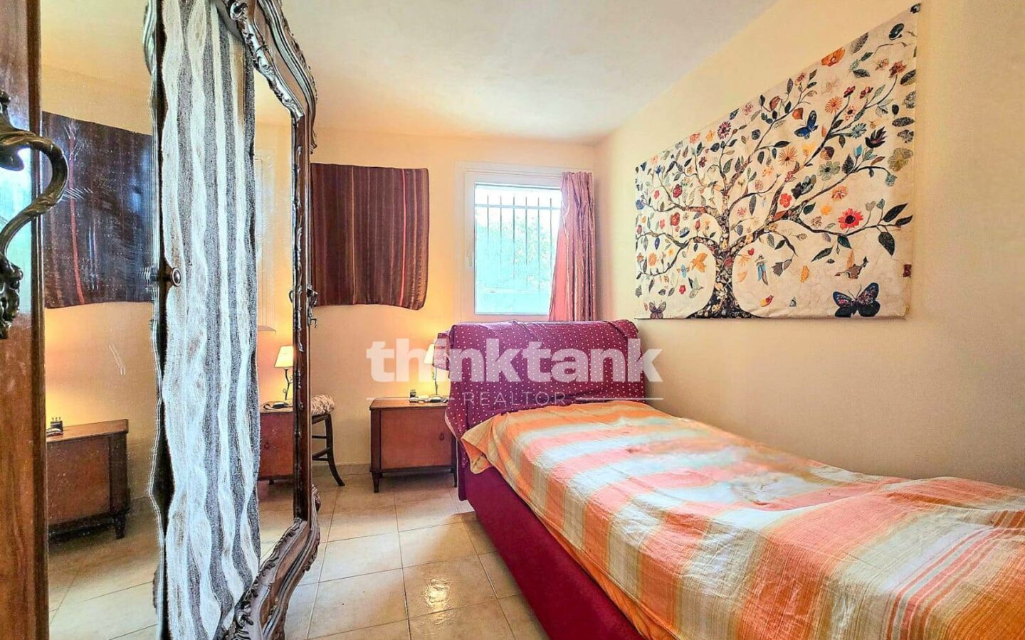Villa In Modica Bassa With A Natural Cave And 1,600 Sq M Of Land.