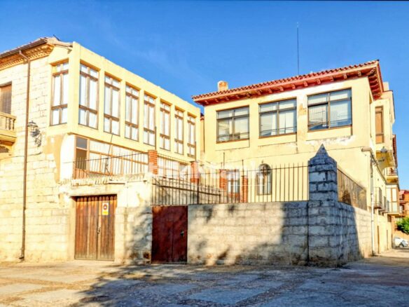 Large Single-family Home In Toro, Zamora – Unique Opportunity For Tourism And Residential Investment