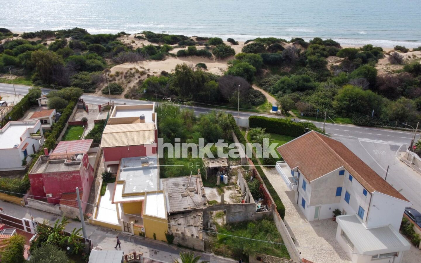 Seafront Farmhouse In Santa Maria Del Focallo, Ispica – 850 Sq M Land And Plans For A 225 Sq M Villa