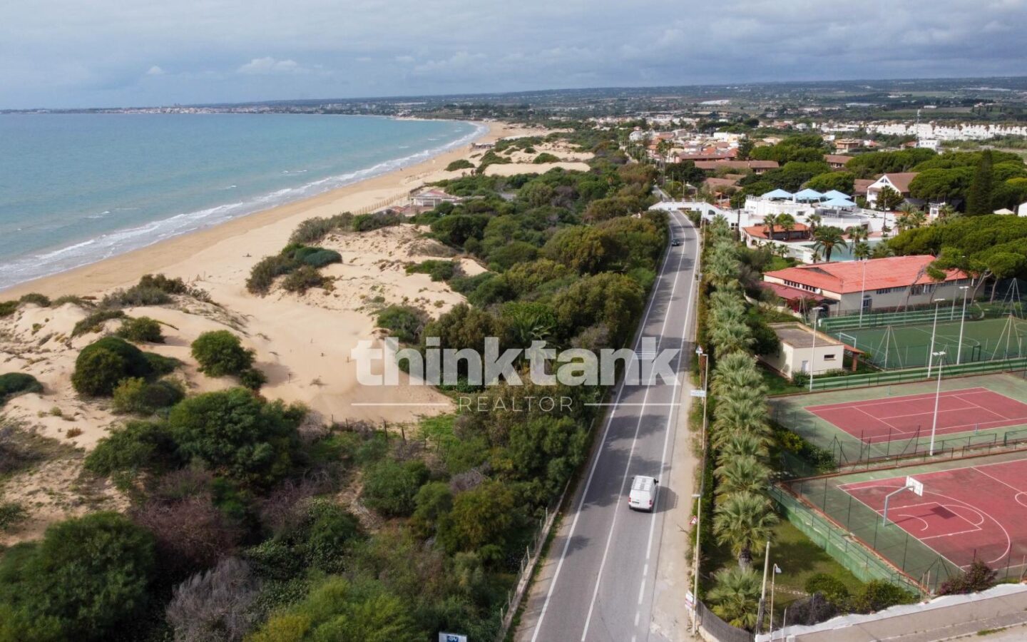 Seafront Farmhouse In Santa Maria Del Focallo, Ispica – 850 Sq M Land And Plans For A 225 Sq M Villa