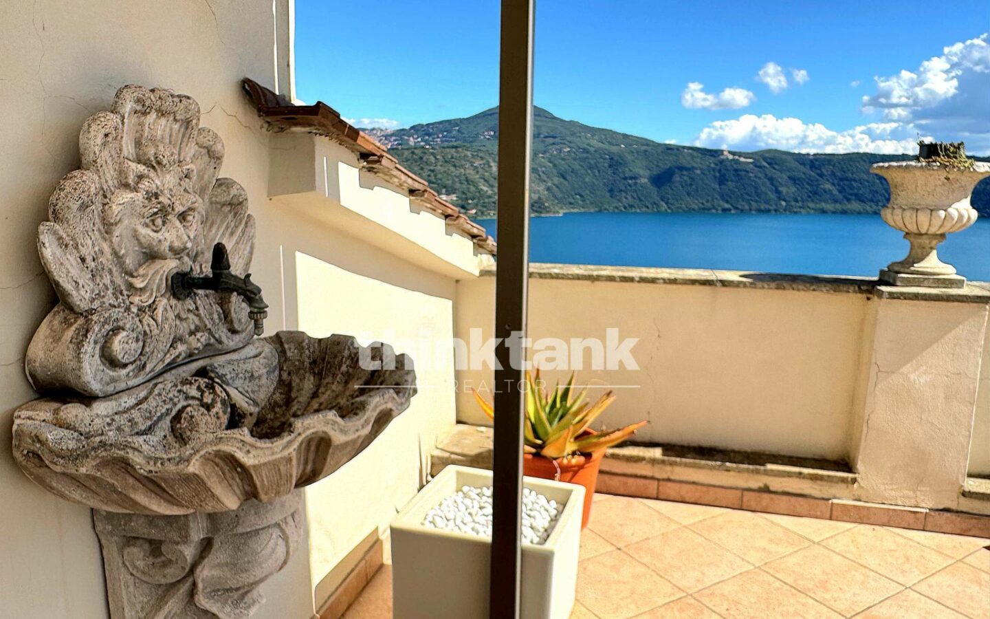 Luxury Apartment In Castel Gandolfo With Lake View, 130 Sq M Terrace, And Private Garden