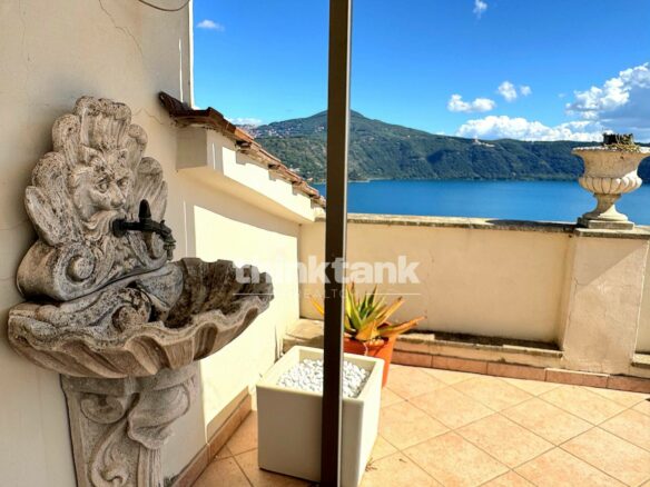Luxury Apartment In Castel Gandolfo With Lake View, 130 Sq M Terrace, And Private Garden