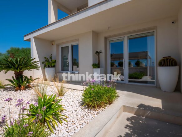 Newly Built Semi-detached Villa In Marina Di Ragusa, 800 Meters From The Sea.