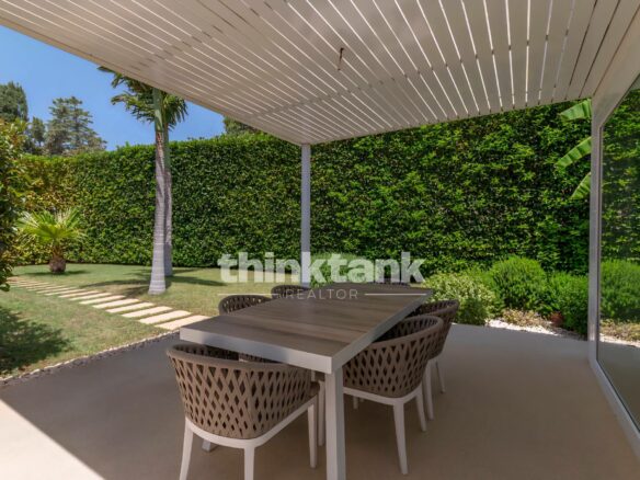 Newly Built Semi-detached Villa In Marina Di Ragusa, 800 Meters From The Sea.