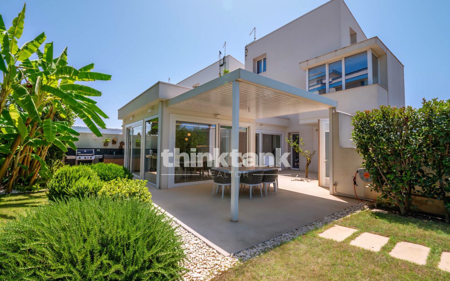 Newly Built Semi-detached Villa In Marina Di Ragusa, 800 Meters From The Sea.