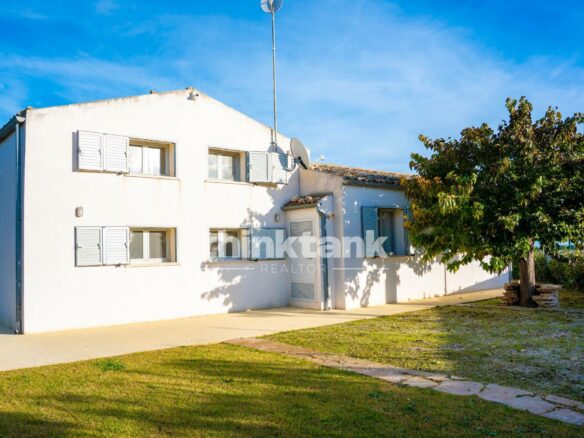 Prestigious Villa In The Modica Countryside, 10 Minutes From Pozzallo