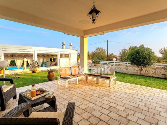 Villa In Santa Maria Del Focallo (ispica) With Pool, A Short Walk From The Sea