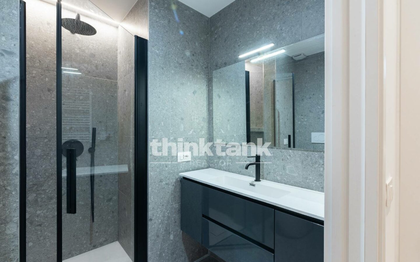 Renovated And Furnished Two-room Apartment In Milan – Ideal For A High-yield Investment
