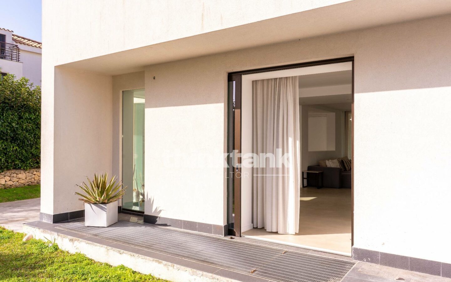 Luxury Villa With Pool In Syracuse – Contrada Isola.