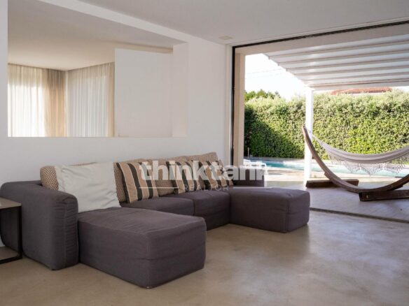 Luxury Villa With Pool In Syracuse – Contrada Isola.
