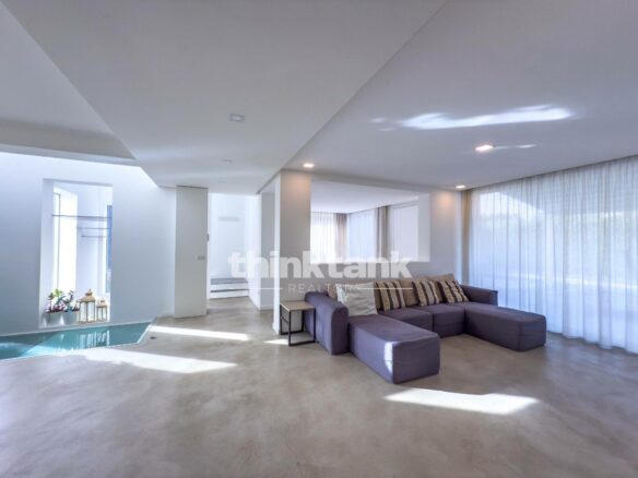 Luxury Villa With Pool In Syracuse – Contrada Isola.