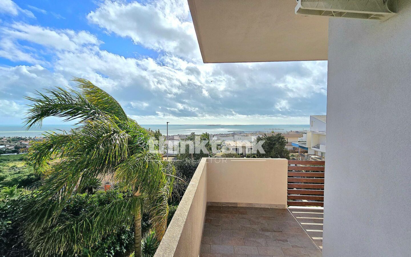 Semi-detached House In Marina Di Ragusa With Sea Views, Garden, And Panoramic Terrace.