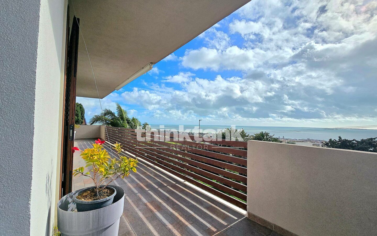 Semi-detached House In Marina Di Ragusa With Sea Views, Garden, And Panoramic Terrace.