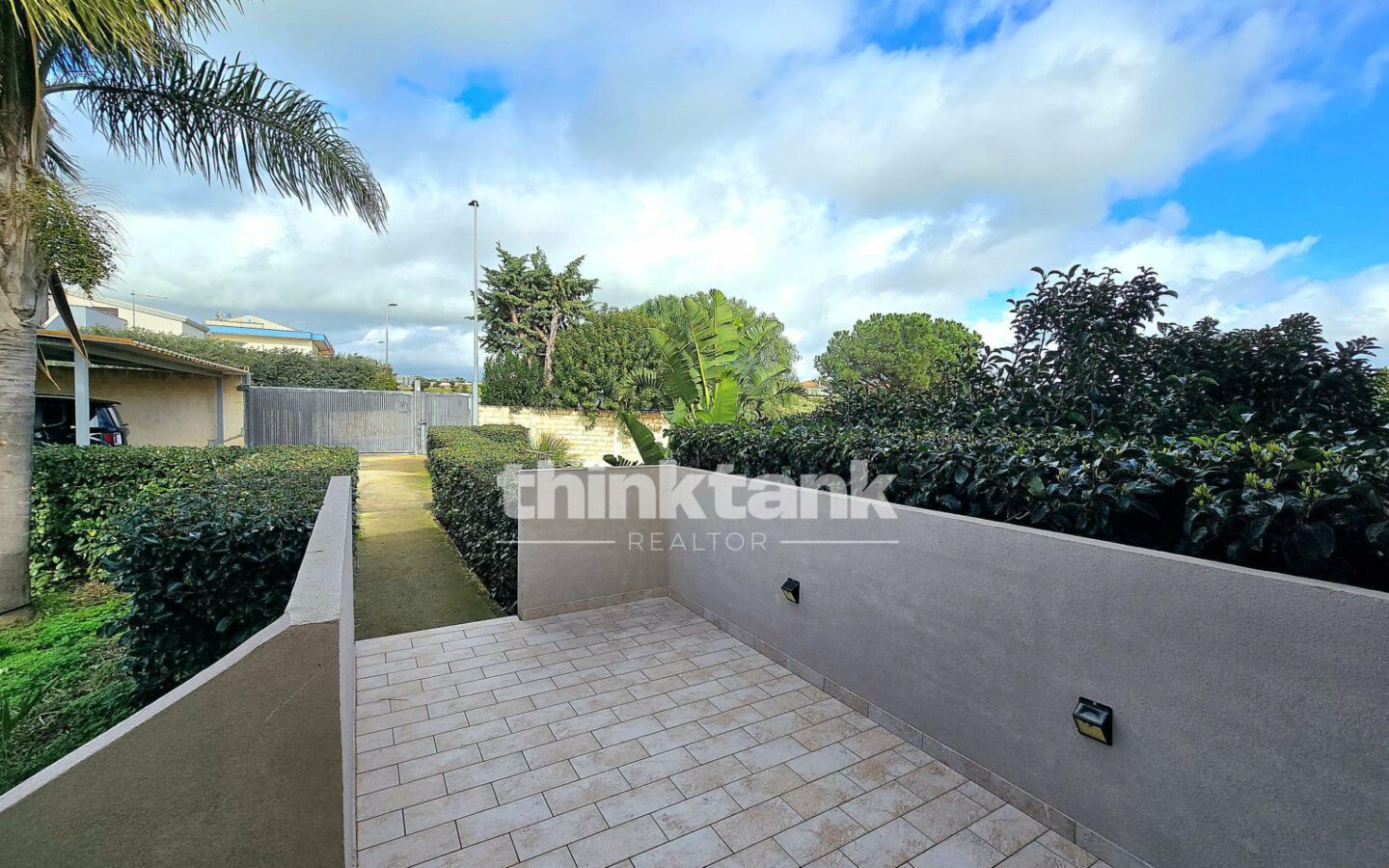 Semi-detached House In Marina Di Ragusa With Sea Views, Garden, And Panoramic Terrace.