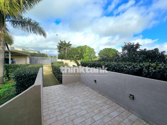 Semi-detached House In Marina Di Ragusa With Sea Views, Garden, And Panoramic Terrace.