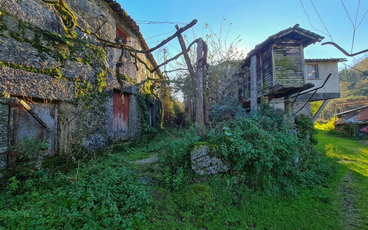 Propriedade Unica; Qta Rural C/8 Artº Urbanos P/habitação, +3ha Terreno – Vale – Arcos De Valdevez – Portugal