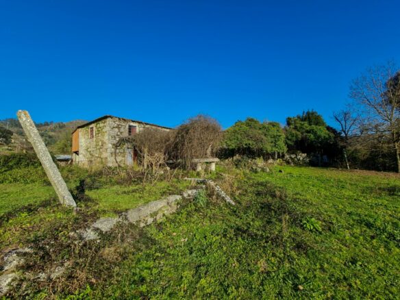 Propriedade Unica; Qta Rural C/8 Artº Urbanos P/habitação, +3ha Terreno – Vale – Arcos De Valdevez – Portugal
