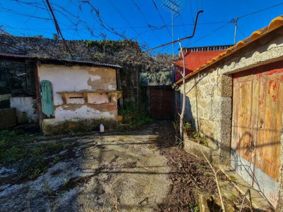 Propriedade Unica; Qta Rural C/8 Artº Urbanos P/habitação, +3ha Terreno – Vale – Arcos De Valdevez – Portugal