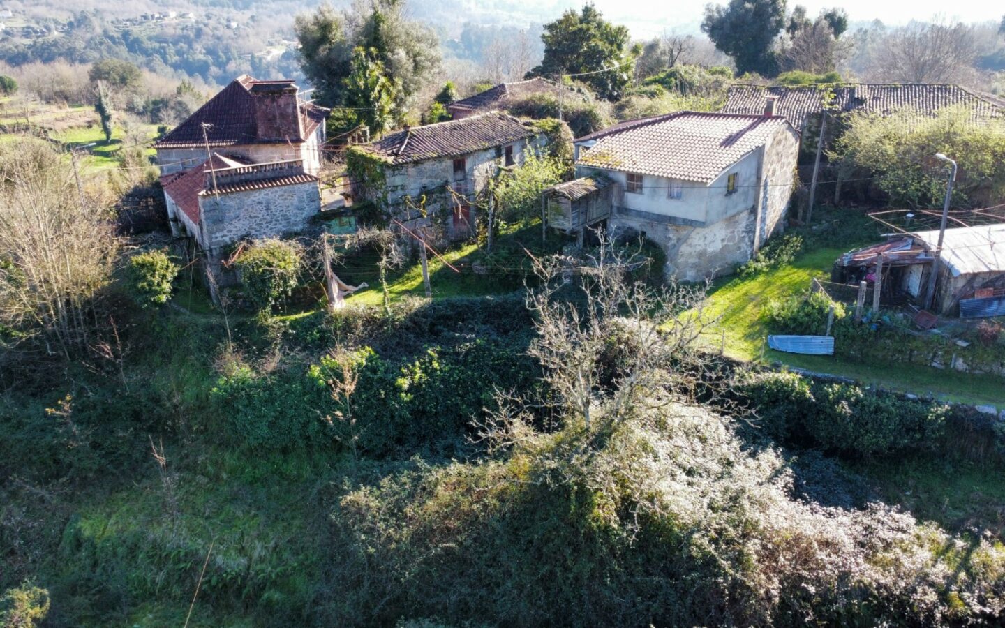 Propriedade Unica; Qta Rural C/8 Artº Urbanos P/habitação, +3ha Terreno – Vale – Arcos De Valdevez – Portugal